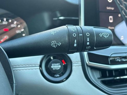 Used 2022 Jeep Compass Limited AWD/4WD image 27