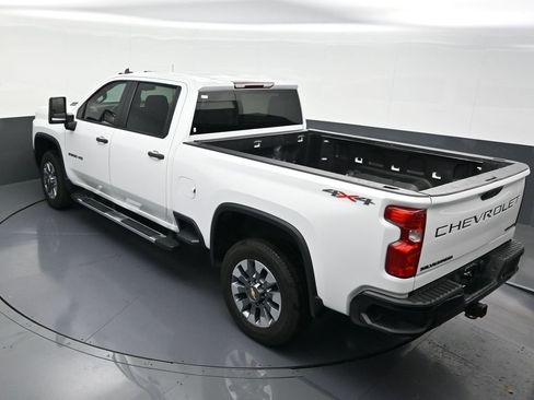 Used 2023 Chevrolet Silverado 2500 Custom w/ Custom Convenience Package image 19