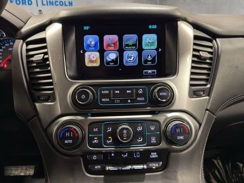 Used 2019 Chevrolet Tahoe LS image 3