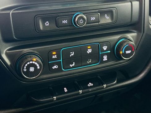 Used 2019 Chevrolet Silverado 1500 Custom w/ Custom Convenience Package image 16