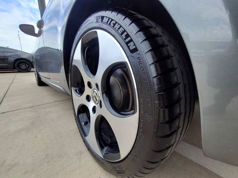 Used 2012 Volkswagen Golf 2-Door FWD image 12