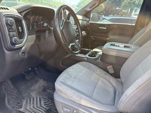 Used 2021 Chevrolet Silverado 1500 LT Trail Boss w/ Convenience Package II AWD/4WD image 12