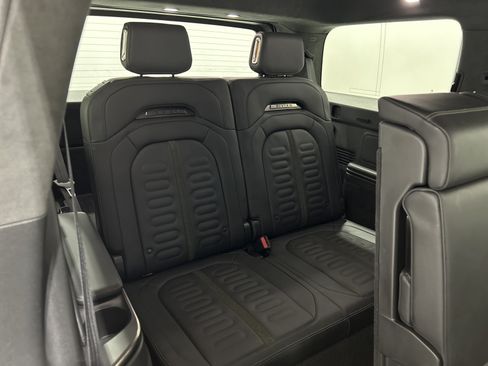 Used 2023 Rivian R1S Adventure AWD/4WD image 25