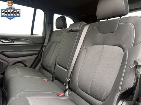 Used 2025 Jeep Grand Cherokee Laredo X w/ Luxury Tech Group I AWD/4WD image 14