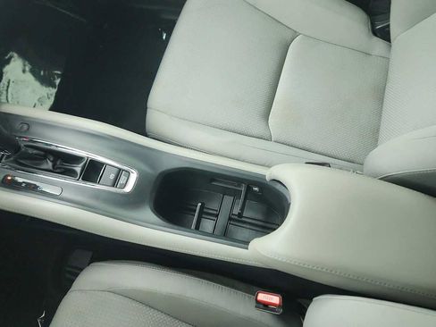 Used 2022 Honda HR-V EX image 16