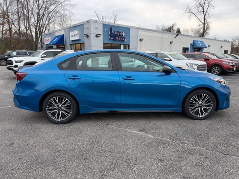 Used 2023 Kia Forte GT-Line image 2