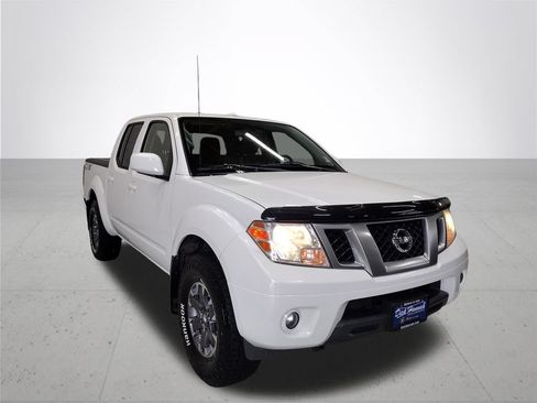 Used 2017 Nissan Frontier PRO-4X AWD/4WD image 4