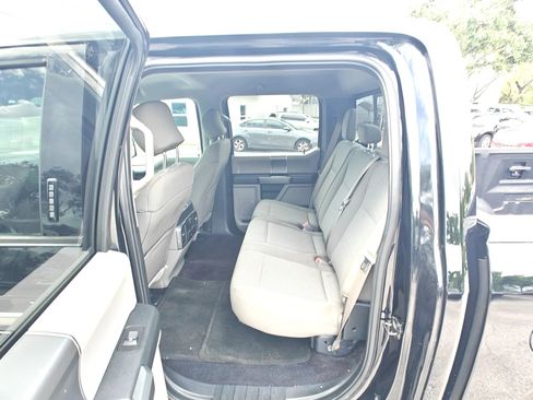 Used 2017 Ford F150 XLT w/ Equipment Group 302A Luxury RWD image 12