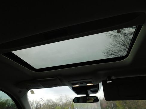 Used 2022 Ford Maverick Lariat w/ Lariat Luxury Package image 6