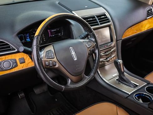 Used 2013 Lincoln MKX AWD image 43
