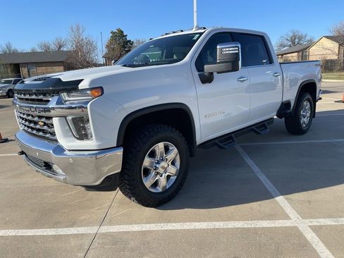 Used 2022 Chevrolet Silverado 3500 LTZ w/ LTZ Convenience Package image 5
