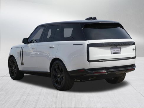 Certified 2023 Land Rover Range Rover SE image 3