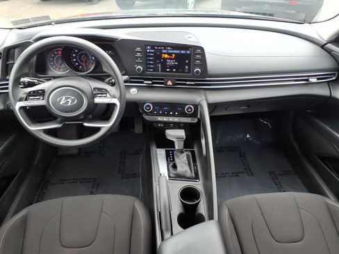 Used 2023 Hyundai Elantra SEL w/ Cargo Package FWD image 12