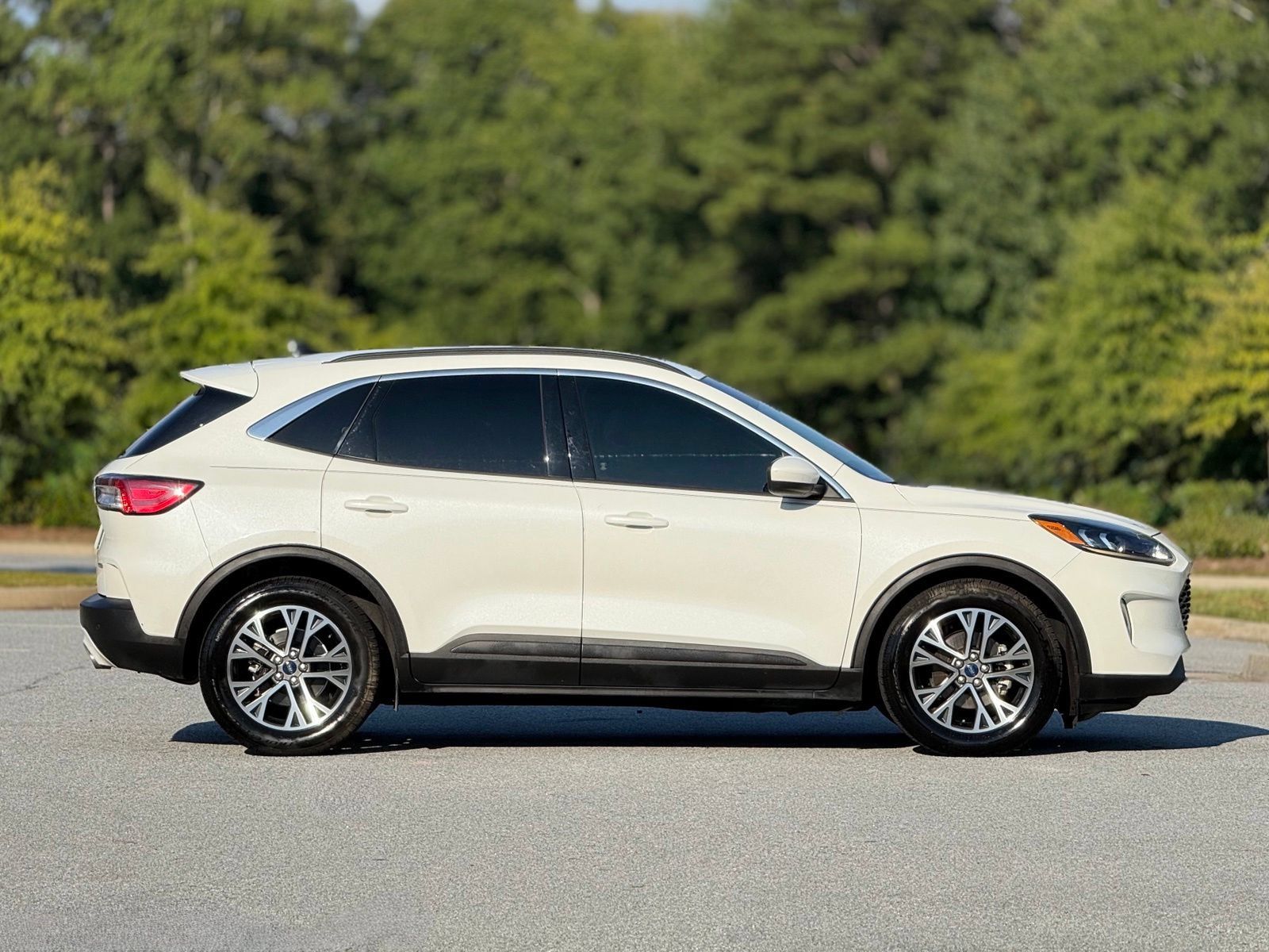 Used 2020 Ford Escape SEL FWD image 12