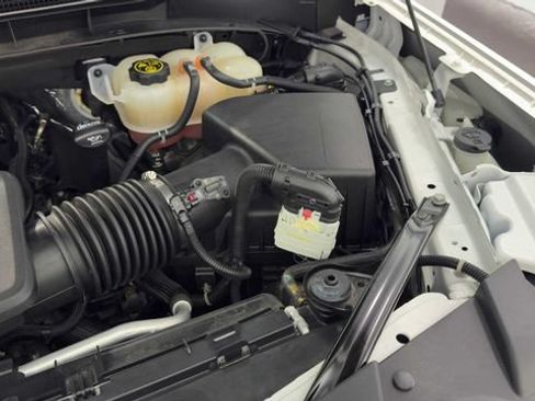 Used 2023 GMC Yukon XL SLT w/ SLT Premium Package RWD image 41