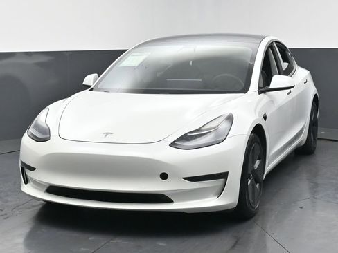 Used 2021 Tesla Model 3 Standard Range Plus RWD image 7