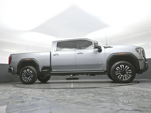 Used 2024 GMC Sierra 2500 Denali Ultimate w/ Max Trailering Package AWD/4WD image 22