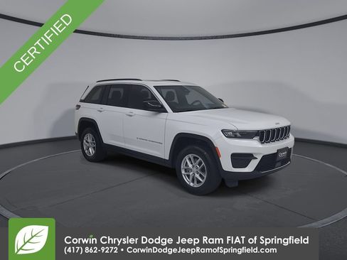 Certified 2026 Jeep Grand Cherokee Laredo X AWD/4WD image 3