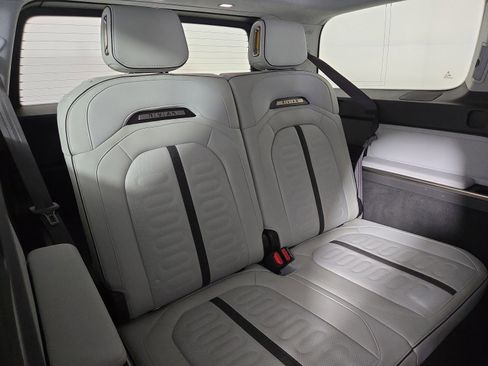 Used 2024 Rivian R1S Adventure AWD/4WD image 25