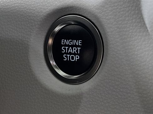 Used 2025 Toyota Corolla SE w/ SE Premium Package FWD image 22