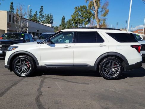 Used 2025 Ford Explorer ST-Line w/ Premium Package image 30