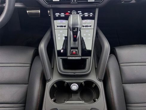 Certified 2022 Porsche Cayenne Turbo GT AWD/4WD image 20