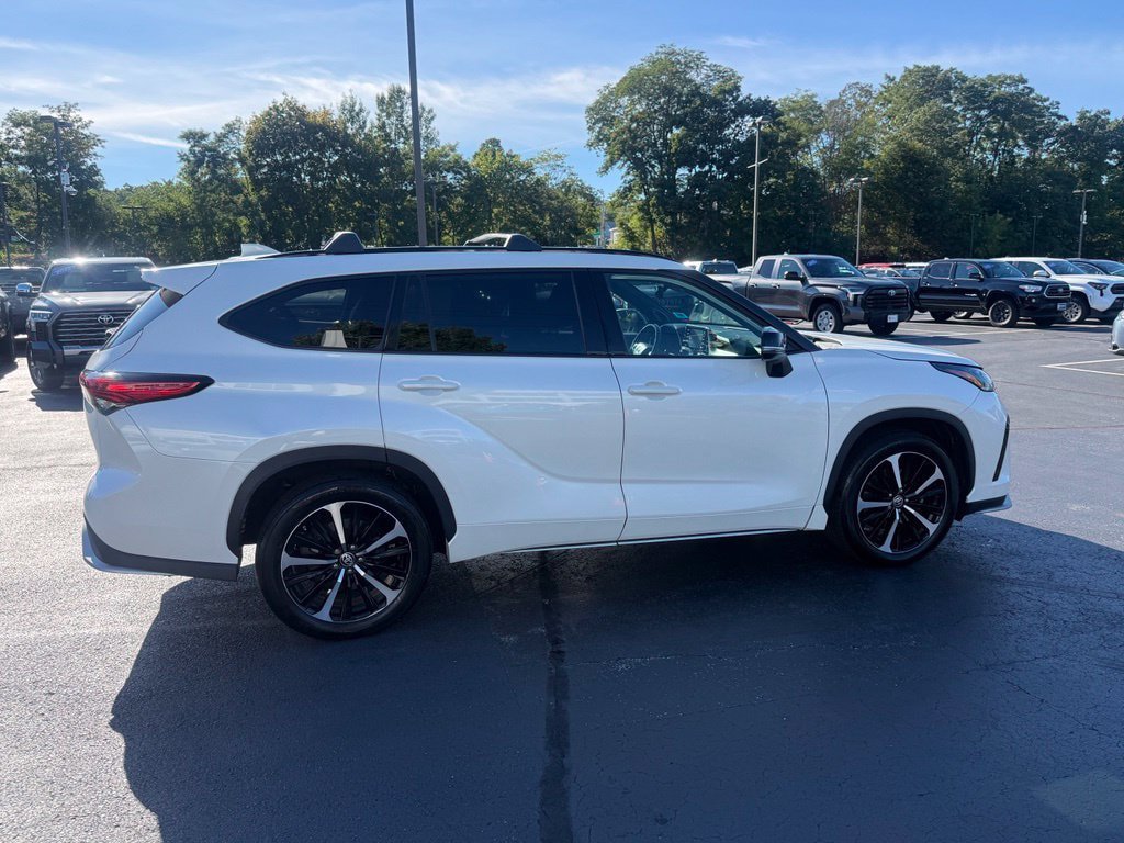 Certified 2021 Toyota Highlander XSE AWD/4WD image 10