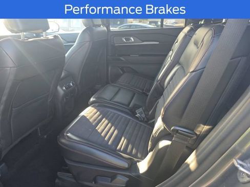 Used 2025 Ford Explorer ST-Line w/ ST-Line Street Pack AWD/4WD image 3