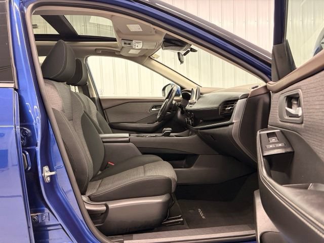 Used 2021 Nissan Rogue SV AWD/4WD image 11