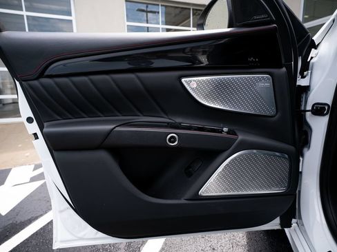 Used 2023 Maserati Grecale Modena AWD/4WD image 28