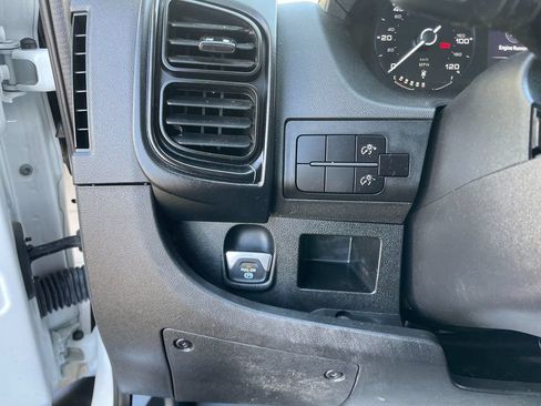 Used 2023 RAM ProMaster 2500 FWD image 14