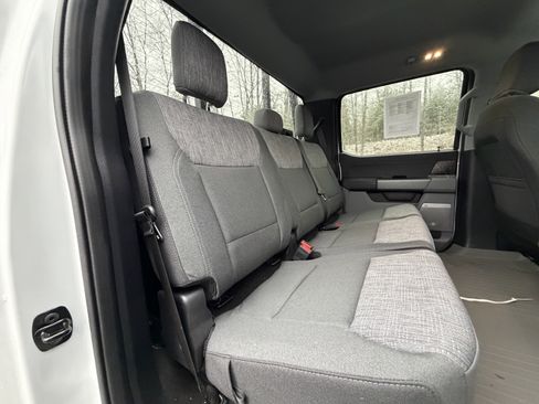 Used 2024 Ford F250 XLT w/ Black Appearance Package image 33