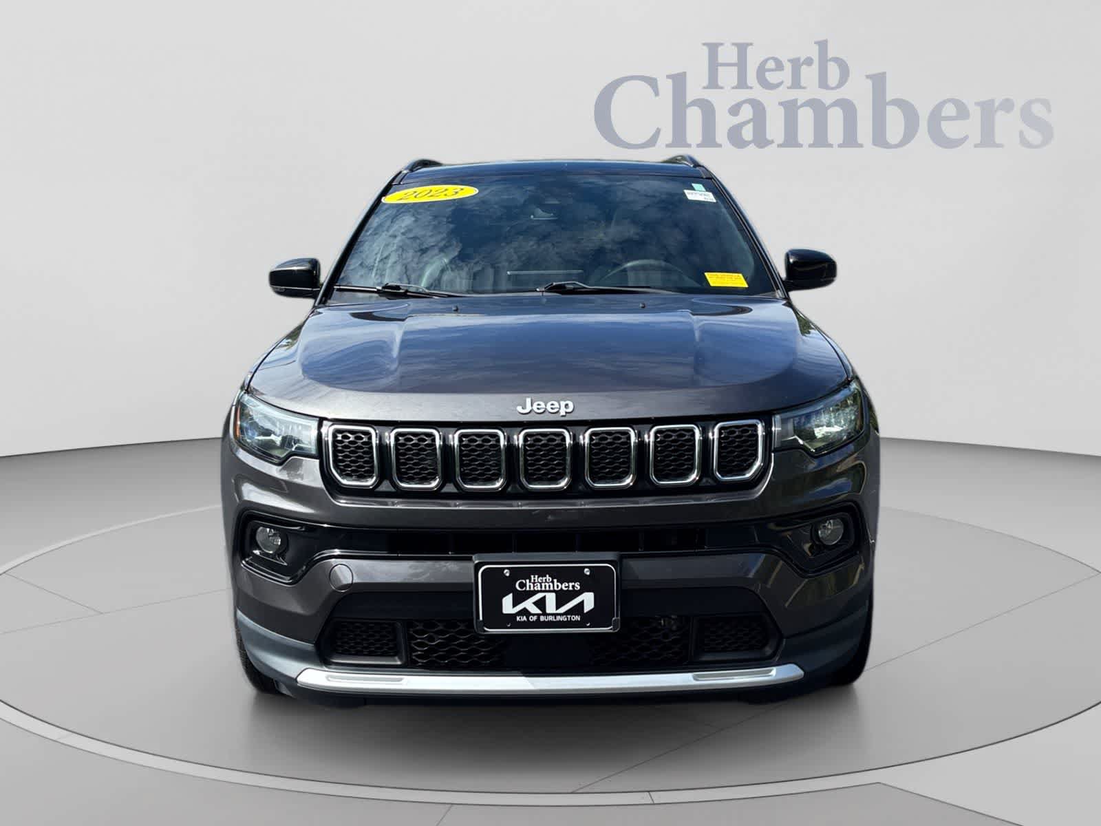 Used 2023 Jeep Compass Limited w/ Sun and Sound Group AWD/4WD image 2