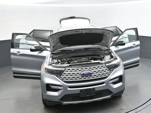 Used 2022 Ford Explorer Limited image 56