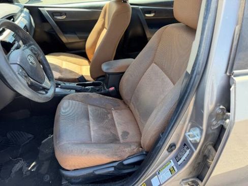 Used 2015 Toyota Corolla LE FWD image 12