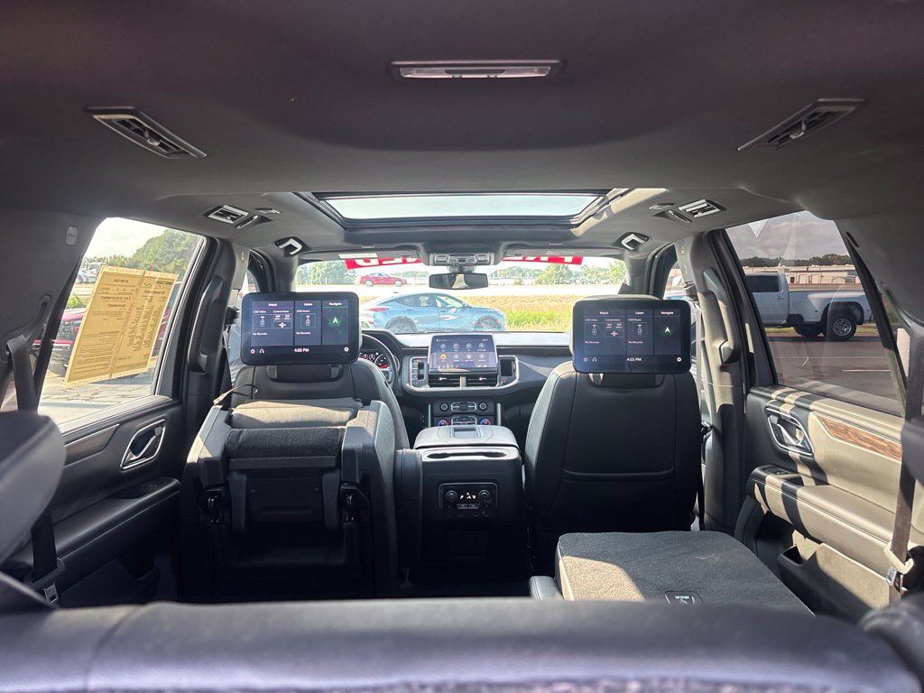 Used 2021 Chevrolet Tahoe Z71 w/ Luxury Package AWD/4WD image 8