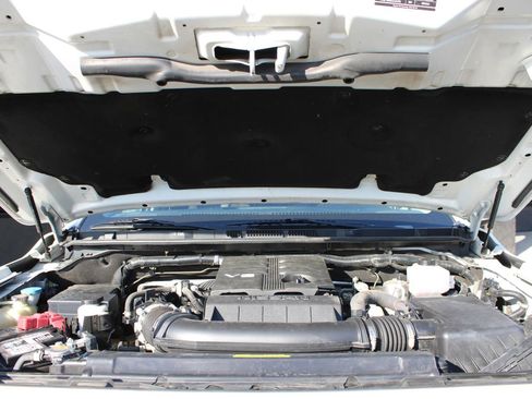 Used 2022 Nissan Frontier SV image 32