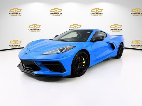 Used 2023 Chevrolet Corvette Stingray Premium Cpe w/ Z51 Performance Package RWD image 3
