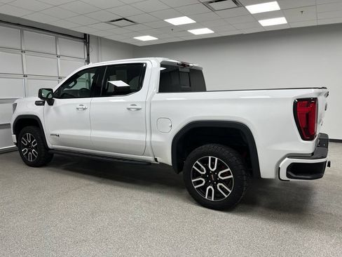 Used 2022 GMC Sierra 1500 AT4 w/ AT4 Premium Package AWD/4WD image 6