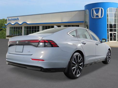 New 2026 Honda Accord Touring image 5
