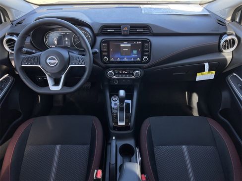 New 2025 Nissan Versa SR image 9