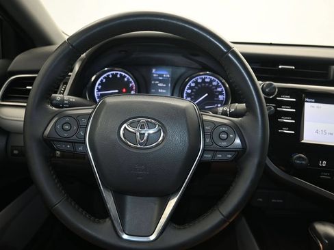 Used 2020 Toyota Camry SE w/ Convenience Package FWD image 13