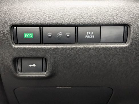 New 2025 Nissan Sentra SR image 26