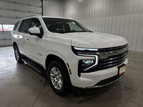 Used 2025 Chevrolet Tahoe LT AWD/4WD image 2