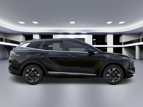 Used 2026 Kia Sportage LX FWD image 7