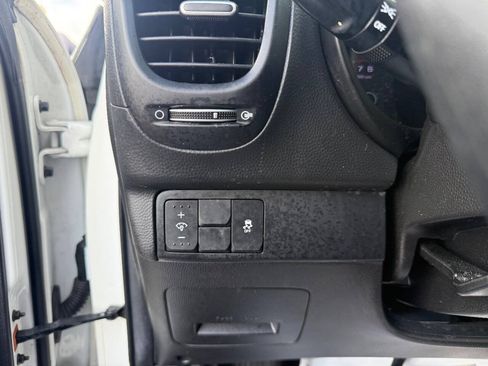 Used 2018 Kia Soul w/ Convenience Package FWD image 16