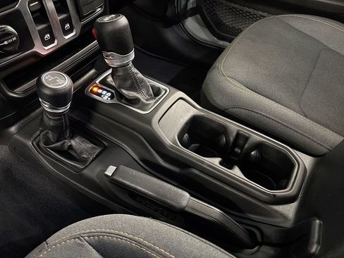 Used 2024 Jeep Wrangler Sport AWD/4WD image 12