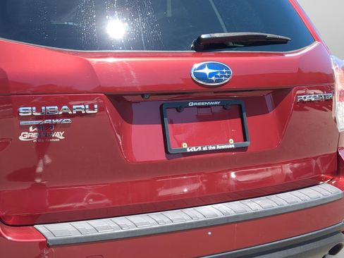 Used 2018 Subaru Forester 2.5i Premium w/ All-Weather Package image 30