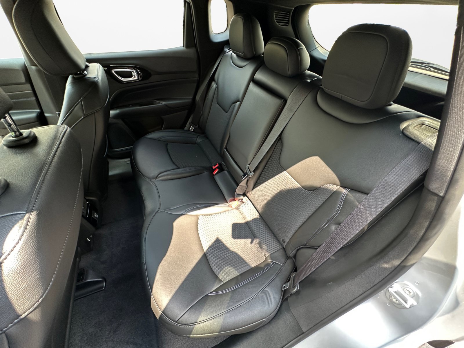New 2026 Jeep Compass Latitude AWD/4WD image 17