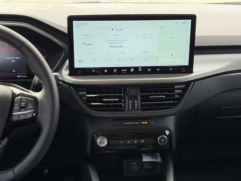 Used 2025 Ford Escape Base image 15